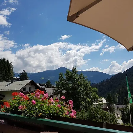 بنسيون مارغريت زيل أم سي