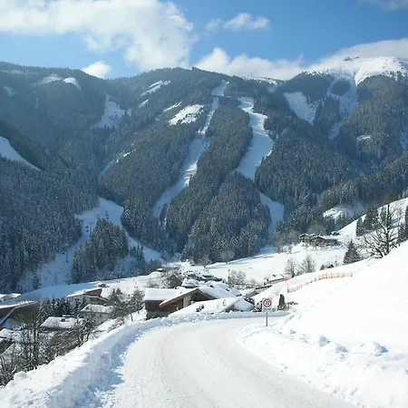 بيت ضيافة بنسيون مارغريت زيل أم سي